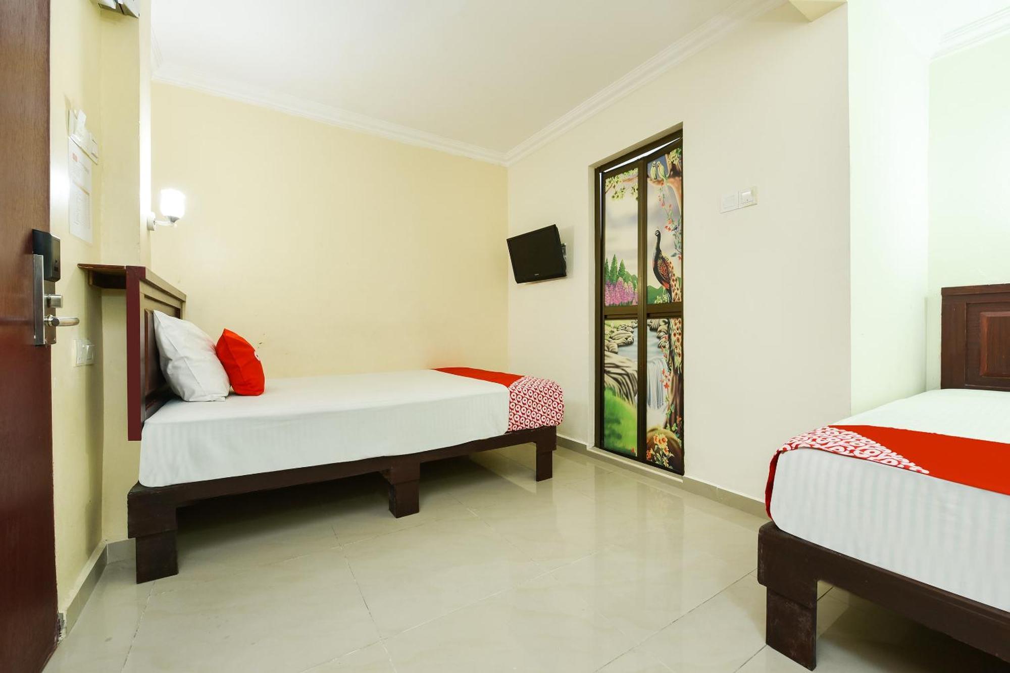 Super Oyo 90562 J Hotel Pj Petaling Jaya Zewnętrze zdjęcie