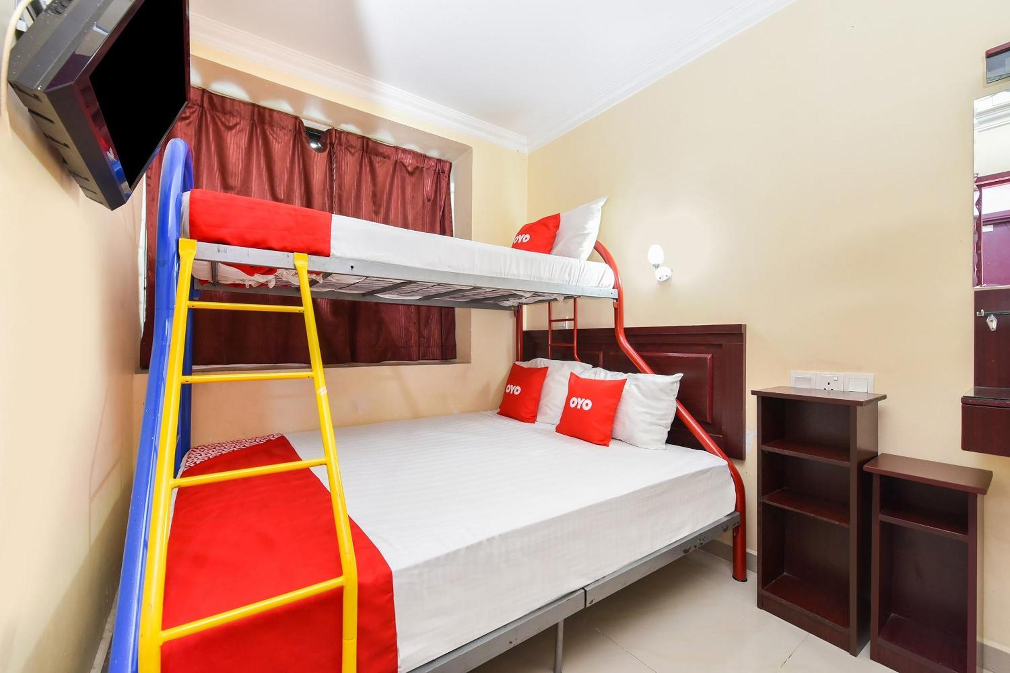 Super Oyo 90562 J Hotel Pj Petaling Jaya Zewnętrze zdjęcie