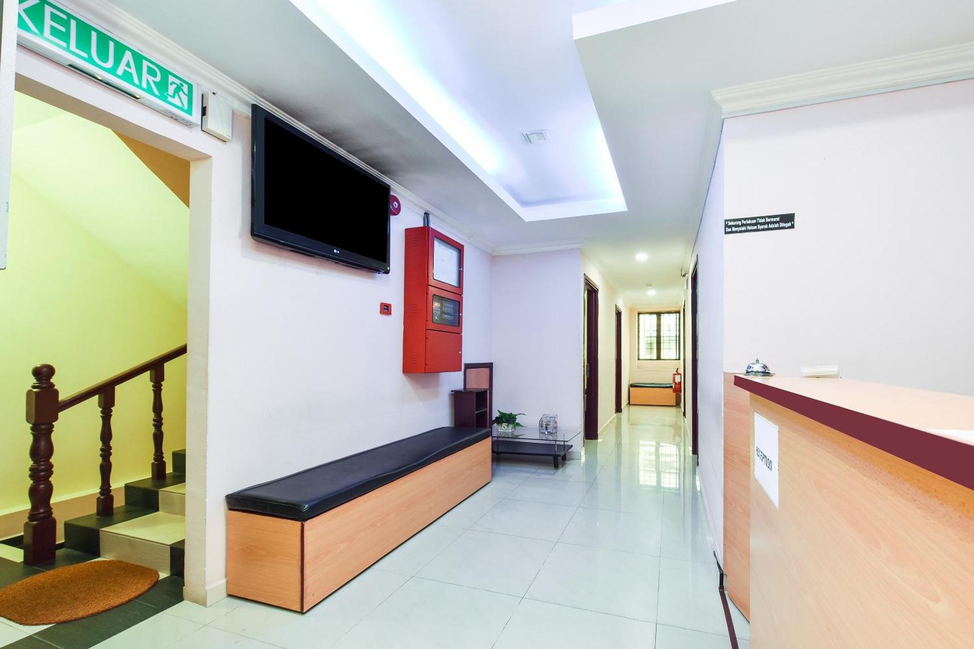 Super Oyo 90562 J Hotel Pj Petaling Jaya Zewnętrze zdjęcie