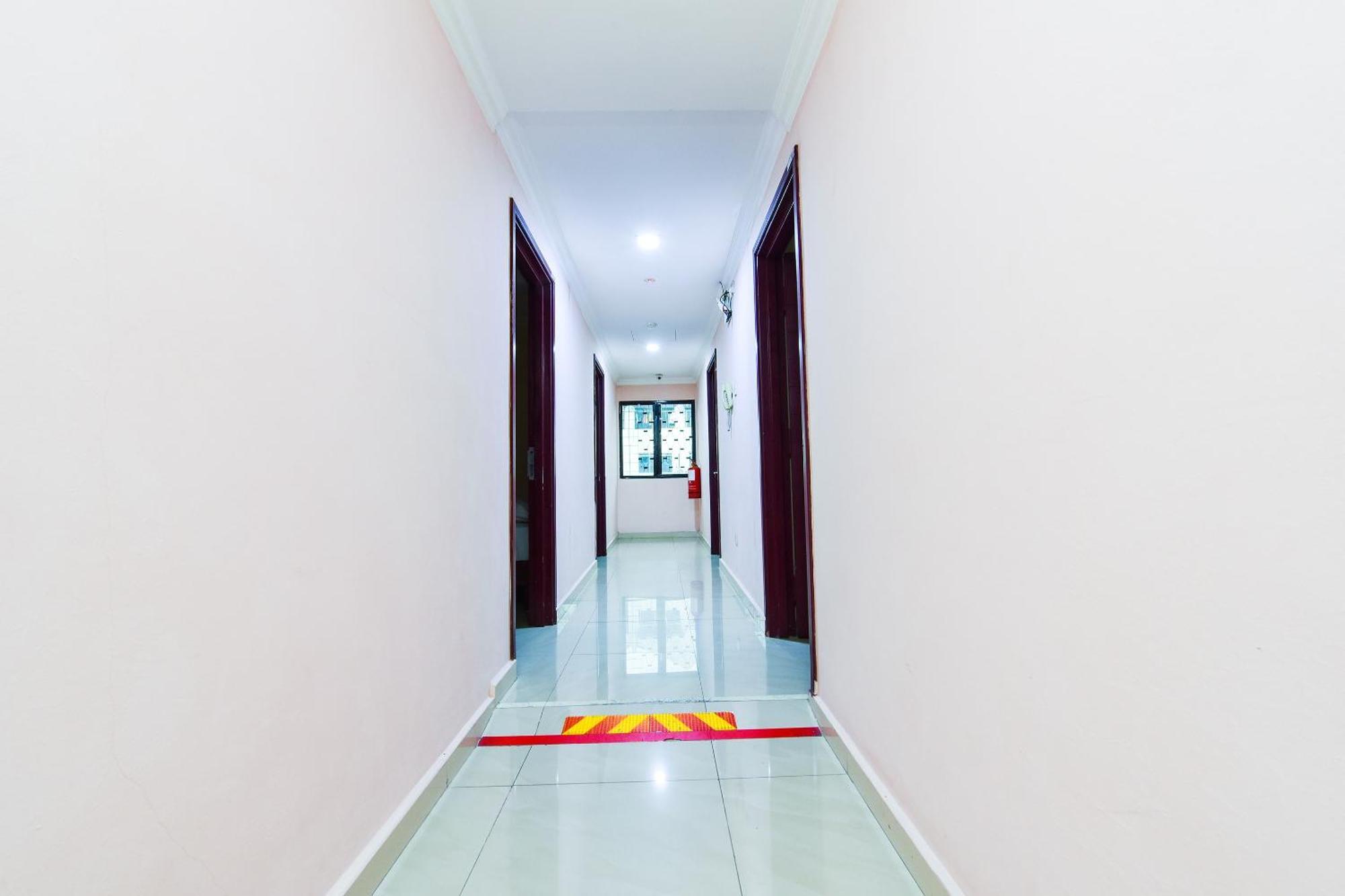 Super Oyo 90562 J Hotel Pj Petaling Jaya Zewnętrze zdjęcie